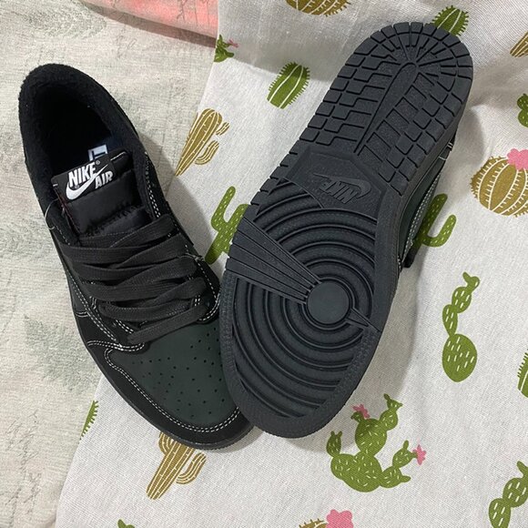 Nike Jordan 1 Low OG x Travis Scott "Black Phantom" - Picture 8 of 9
